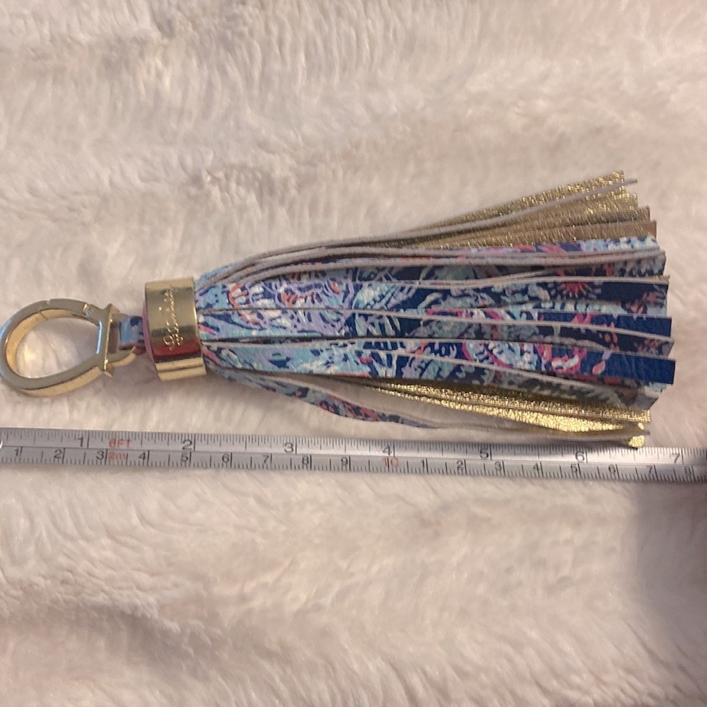 Lilly Pulitzer keychain - Picture 7 of 8